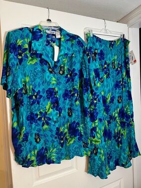 Vera Wang Blue Floral Two-Piece Skirt Set